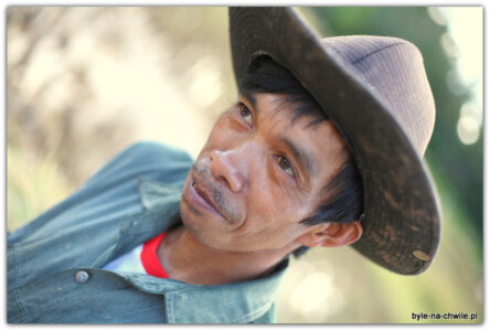 Rolnik z Wyspy Sulawesi, region Tana Toraja